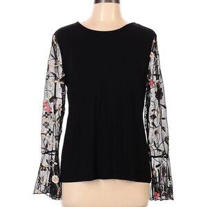 Como Vintage Lace Sleeve Top